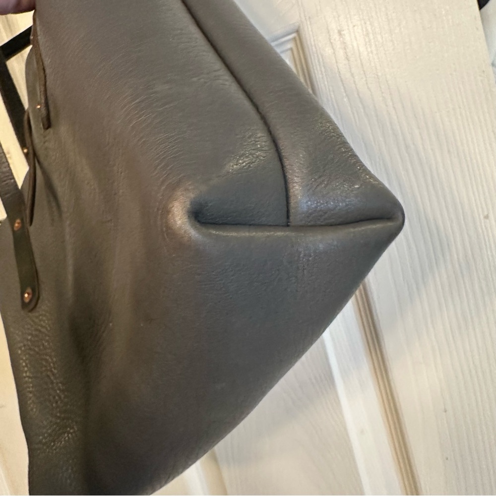 Go Forth Goods Small Avery Tote Lead Gray - Picture 11 of 12
